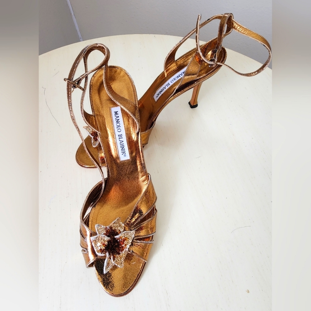 MANOLO BLAHNIK
